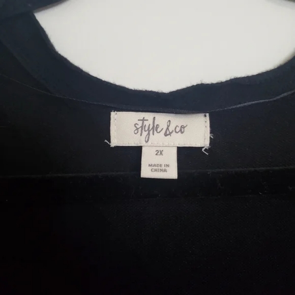 ✨️2/$30 NWT Cardigan - Picture 3 of 4